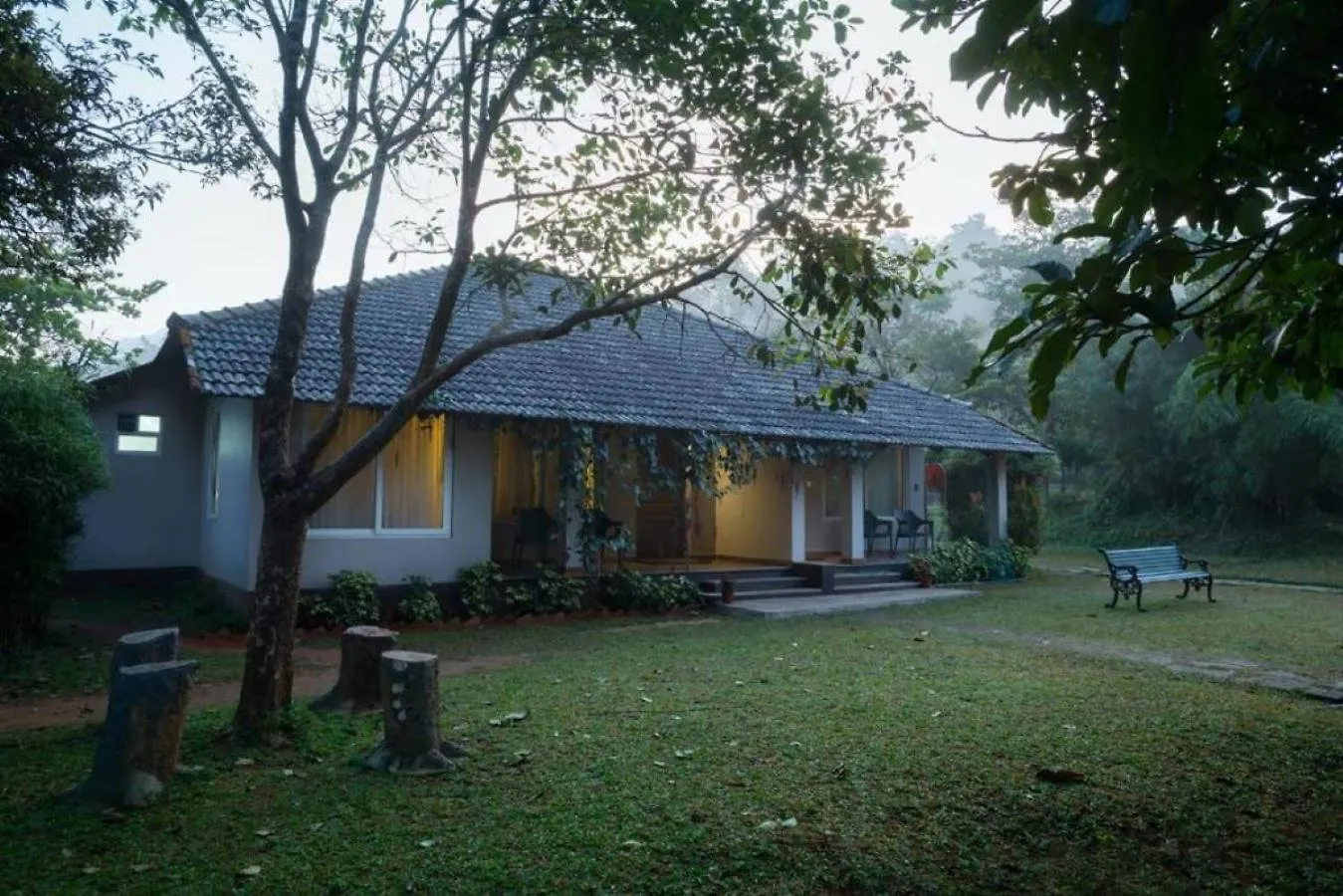 Abad Brookside Wayanad Hotel Vythiri